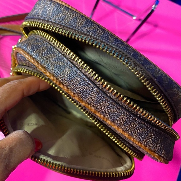 MICHAEL KORS Jet Set Travel Signature PVC Medium Logo Chain Crossbody Bag, EUC - Picture 6 of 14